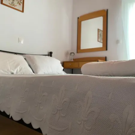 Aparthotel Pelagos On Gyrismata 3*