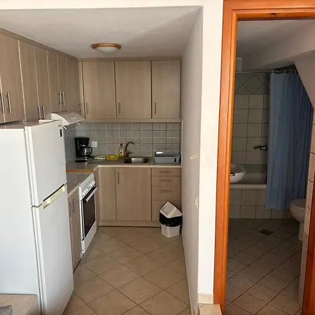 Aparthotel Pelagos On Gyrismata 3*